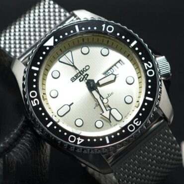 Seiko 5 Sports SRPE75K1